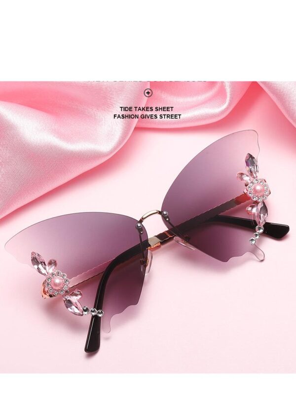 Luxury Designer Butterfly Sunglasses Vintage Brand Shades for Women Fashion Rimless Sun Glasses Bling Diamond Eyewear Uv400